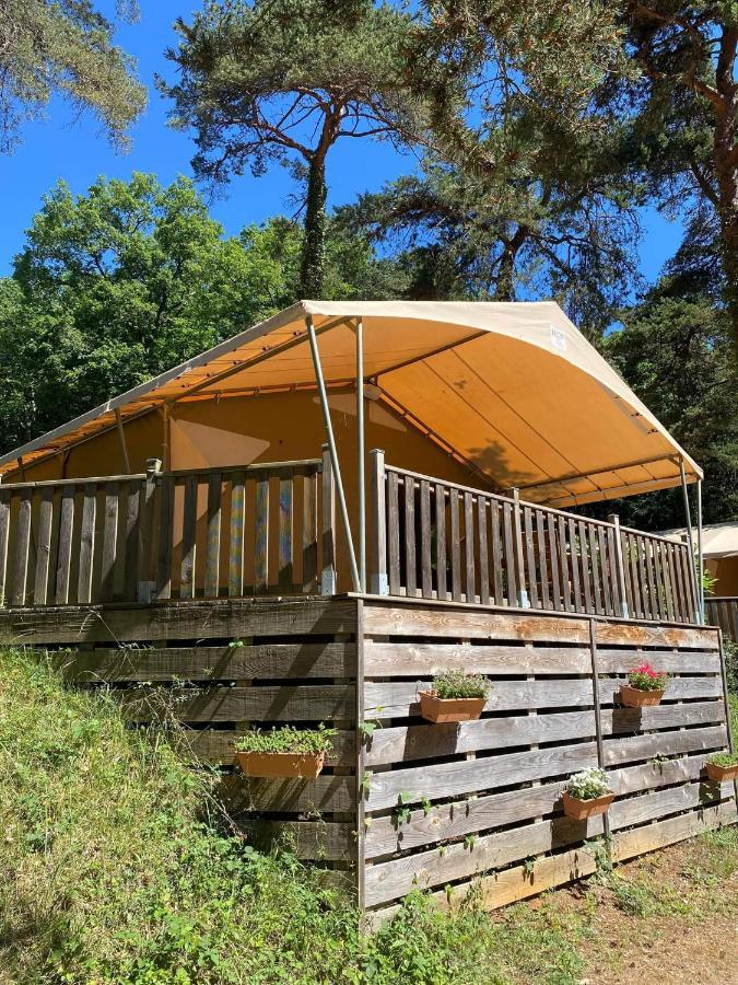 Camping 46 Rainettes Goujounac Esterno foto