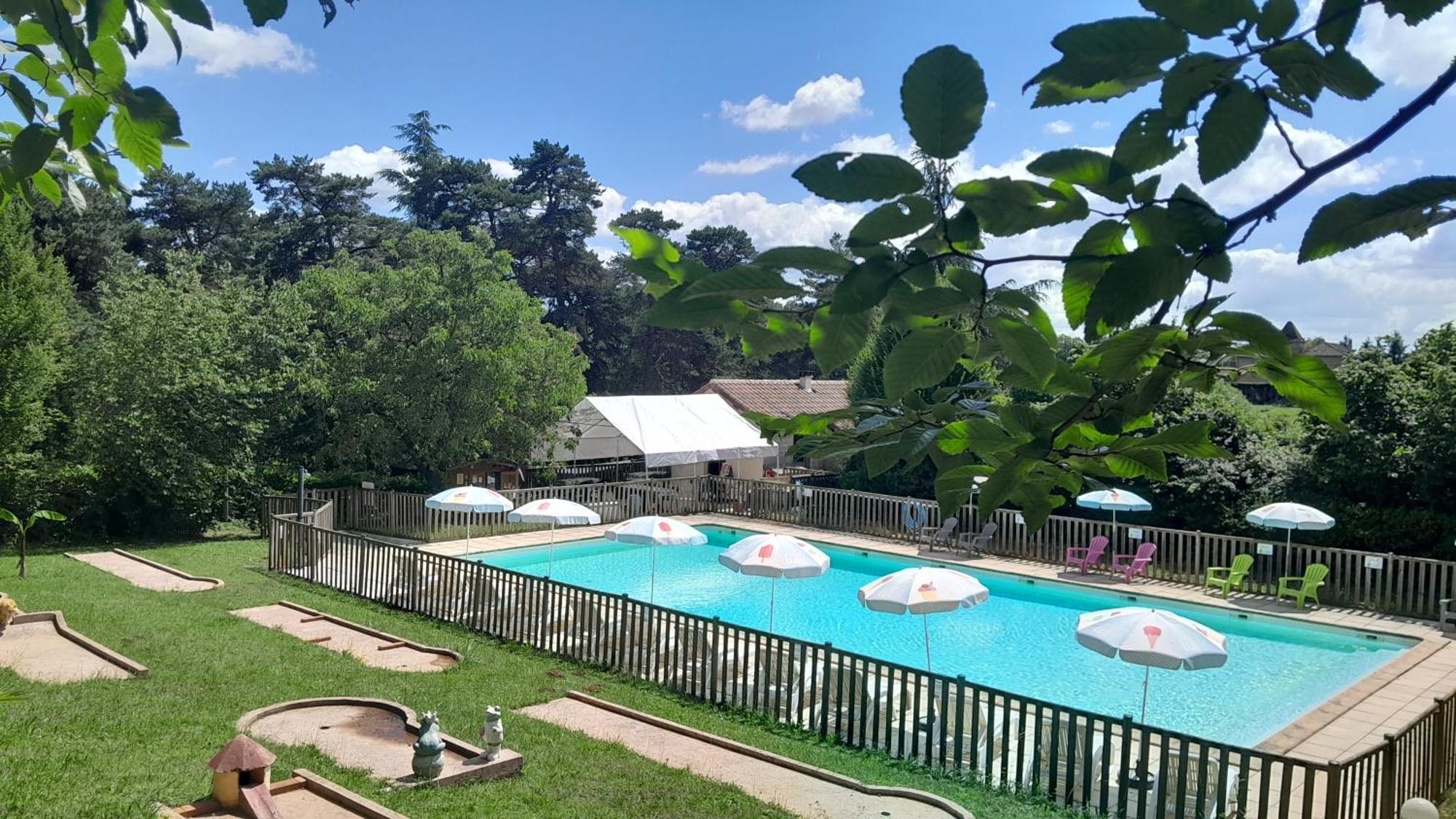 Camping 46 Rainettes Goujounac Esterno foto